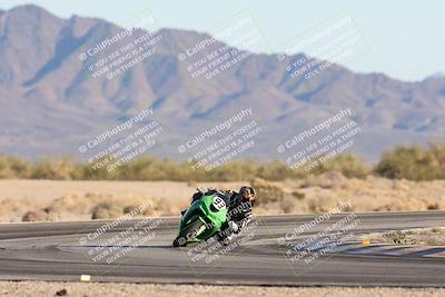 media/Dec-07-2025-CVMA (Sun) [[3e7d2de5dc]]/Race 16-Formula Middleweight/